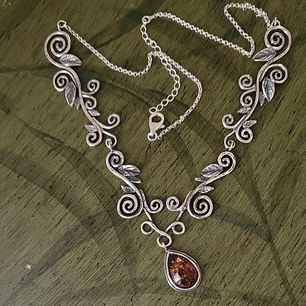 FABULOUS Necklace